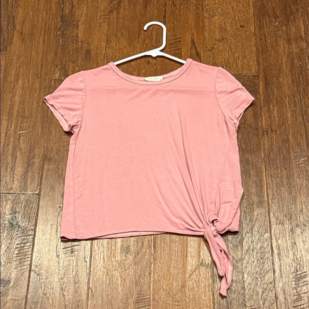 Medium Olivia Rae Pink Side-Tie Short Sleeve Top - Picture 2 of 8